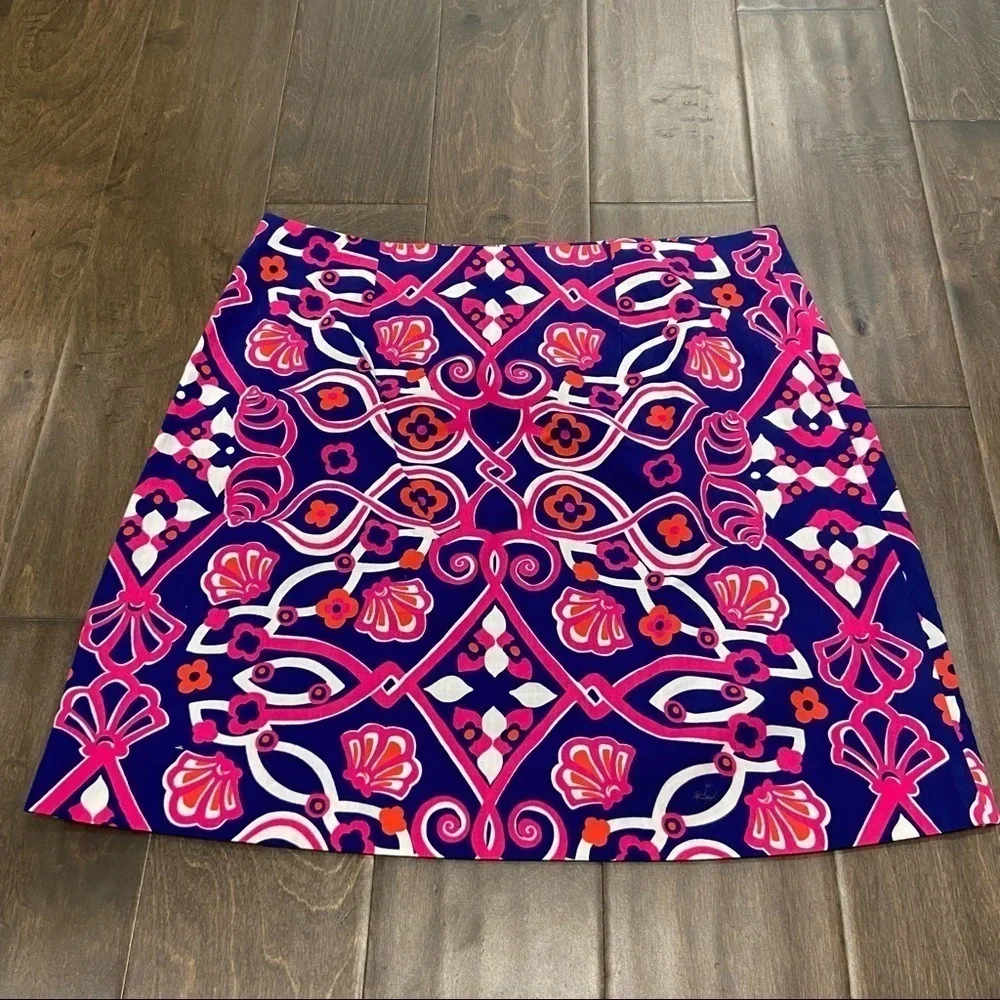 Vineyard Vines Mini Skirt size 4